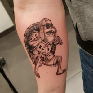 tatouage-papi-tortue-genial-normandie