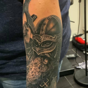tatouage-realisme-viking-tattoo-dieppe-normandie