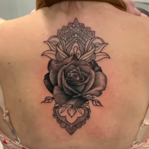 tatouage-rose-mandala-dieppe-normandie